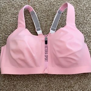 Victoria’s Secret Incredible Knockout Ultra Max